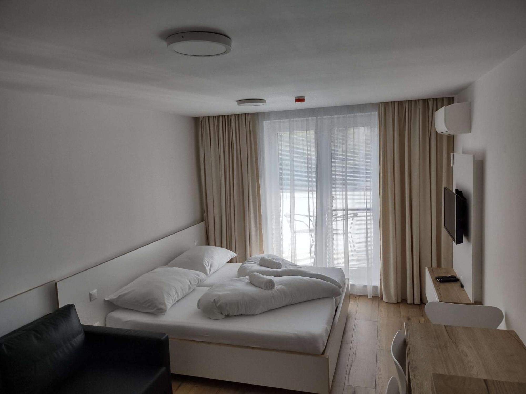 Apartmany Arcadia Podhájska Kamer foto
